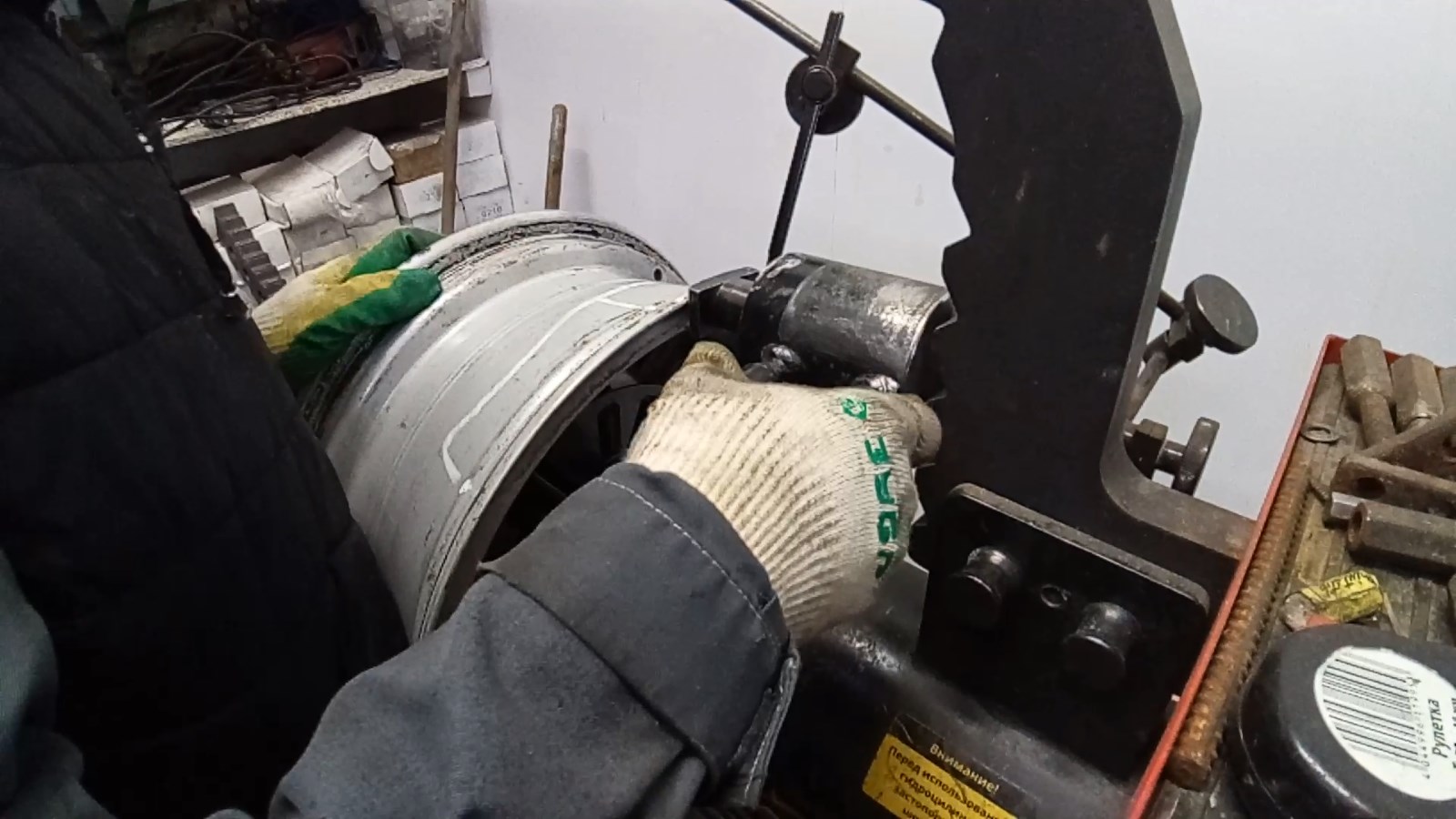 Правка литых дисков в Москве